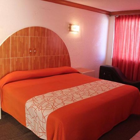 Hotel Plaza Sahagun Ciudad Sahagun Eksteriør bilde